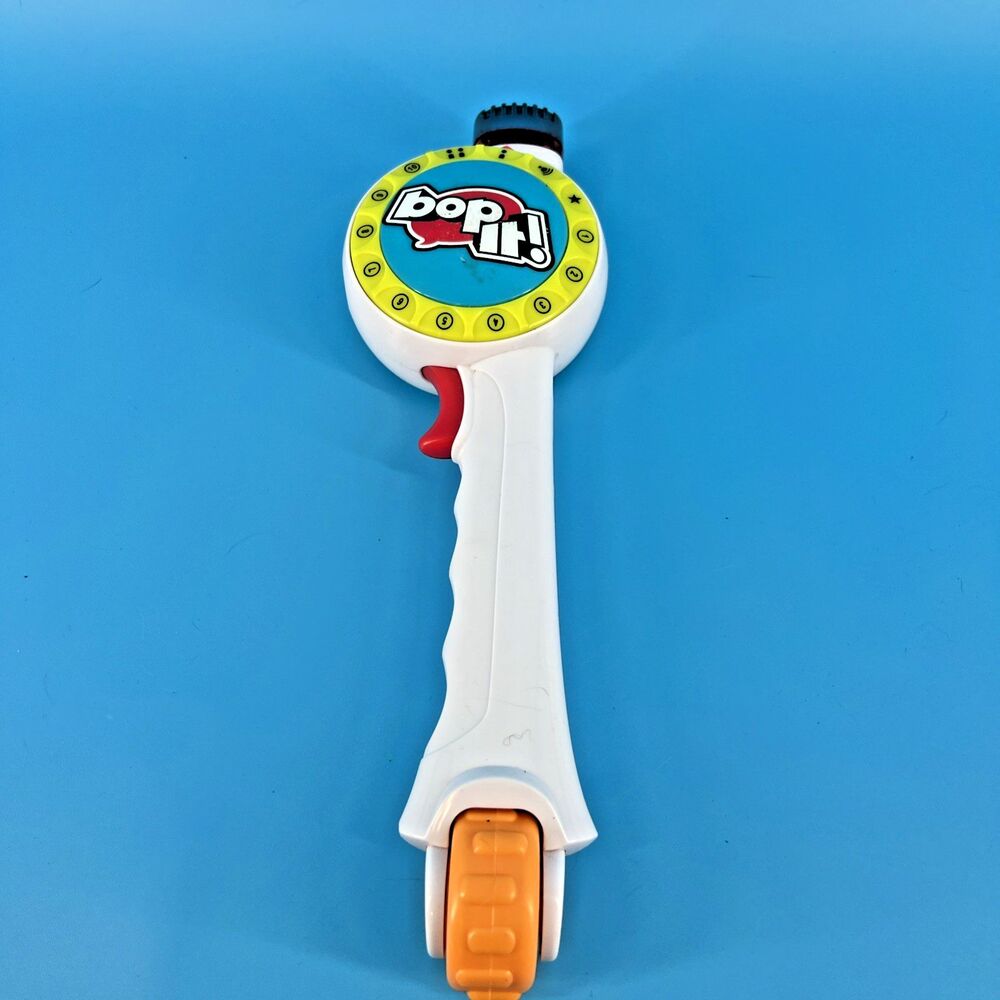 2017 Hasbro White BOP IT FREESTYLE Electronic Handheld game - TESTED WORKS